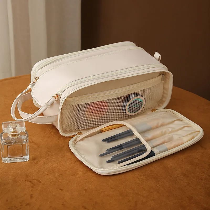 Versatile and Stylish Cosmetic Bag